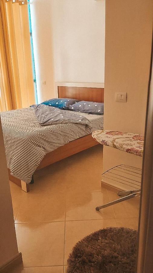 Mimi'S Beach Apartment Vlorë Eksteriør bilde